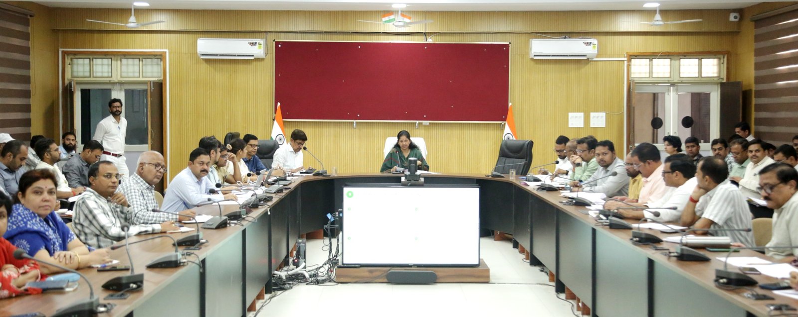 बारिश ने उड़द की फसल पर बरपाया कहर, खेत-खेत पहुंचेगा प्रशासन; कलेक्टर ने दिए सर्वे के निर्देश