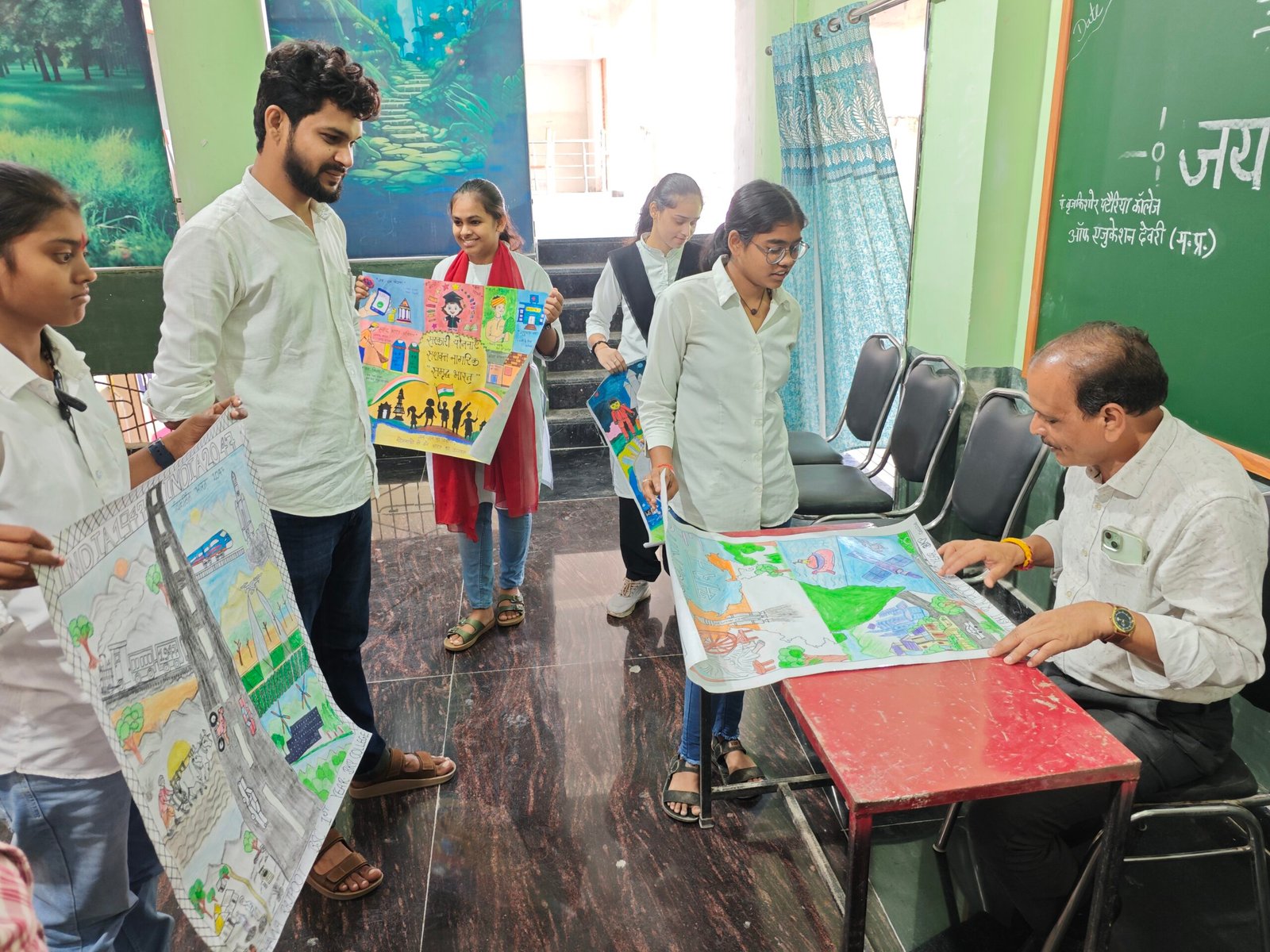 देवरी:चित्रों में साकार हुआ विकसित भारत, भाषणों में गूंजा 25 वर्षों की सेवा का संकल्प